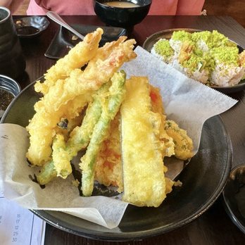 Fish On Rice - Crunchy mixed tempura - Sushi Bars Near Me - Los Angeles, California Fish On Rice - Crunchy mixed tempura - Sushi Bars Near Me - Los Angeles, California