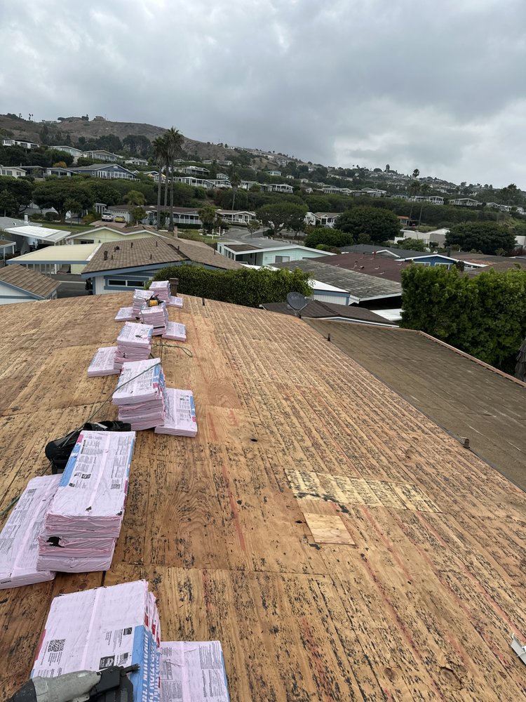 Slide of T’S Roofing