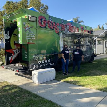 Guac N Roll Tacos - Set up right in the driveway. - Food Trucks Near Me Guac N Roll Tacos - Set up right in the driveway. - Food Trucks Near Me