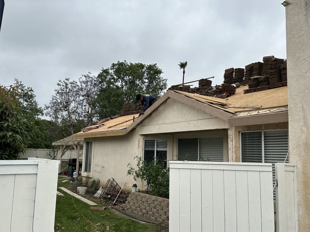 Slide of Hernandez Roofing