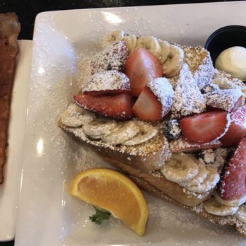 Keke's Breakfast Cafe - French toast with fruit & bacon - Breakfast & Brunch Near Me - Gainesville, Florida Keke's Breakfast Cafe - French toast with fruit & bacon - Breakfast & Brunch Near Me - Gainesville, Florida