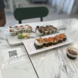 Papa Yu - Eel , Spicy Tuna Roll (8 Pieces) and shrimp tempura sushi