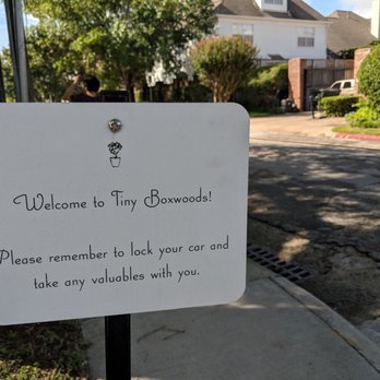 Tiny Boxwoods - Additional Parking Lot sign (note: very small, easy to miss) - New American Near Me - Houston, Texas Tiny Boxwoods - Additional Parking Lot sign (note: very small, easy to miss) - New American Near Me - Houston, Texas