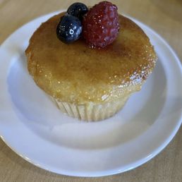 Creme brulee cupcake Creme brulee cupcake