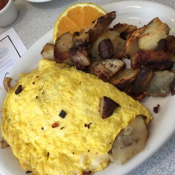 Ocean Diner - Sweet Loraine - Diners Near Me - Hermosa Beach, California Ocean Diner - Sweet Loraine - Diners Near Me - Hermosa Beach, California