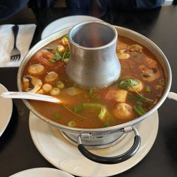 Joom Bangkok Cafe - Tom Yum - Thai Near Me - Los Angeles, California