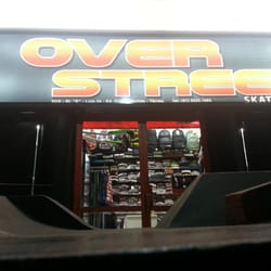 Overstreet Skateshop - Over Street. Fachada.