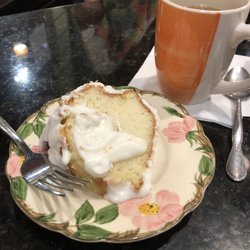 Victoria's Place - Eating cake in the middle of a boutique!