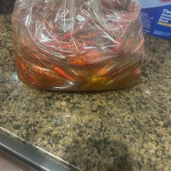 Hank's Crawfish - This amount of juice in this bag is ridiculous. - Cajun/Creole Near Me - Houston, Texas