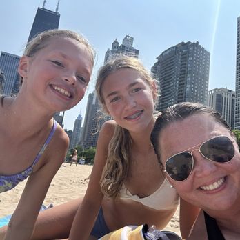 Oak Street Beach - Beaches Near Me - Chicago, Illinois Oak Street Beach - Beaches Near Me - Chicago, Illinois
