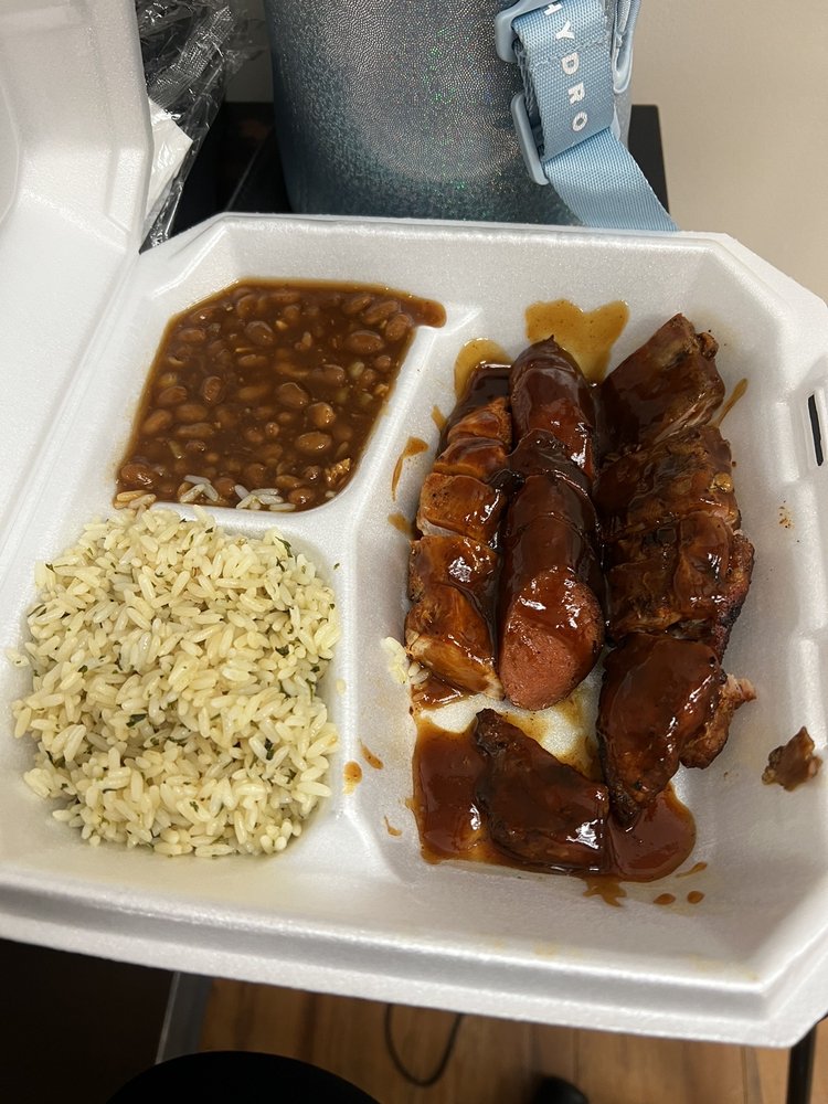 Holy Smoke Bbq - Photo 3