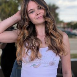 Hair to be Different of Cape Coral - Warm Balayage and glaze by Kenzie