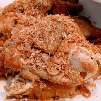 Wu's Wonton King - Garlic Aromatic Crispy Chicken - Cantonese Near Me - New York, New York Wu's Wonton King - Garlic Aromatic Crispy Chicken - Cantonese Near Me - New York, New York