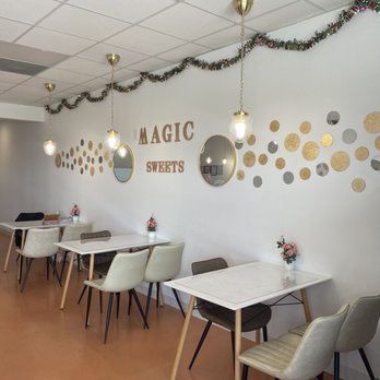 Magic Sweets - Inside seating area - Desserts Near Me - Harahan, Louisiana