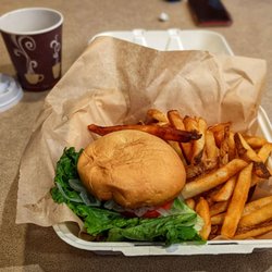 Jake's 29° Sports Bar and Grill - Burgers are the best here!