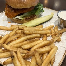 Sevens Bar & Grill - Buffalo chicken sandwich