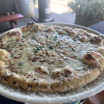 Il Fuoco - Four Cheese Pizza - Pizza Near Me - Sonoma, California Il Fuoco - Four Cheese Pizza - Pizza Near Me - Sonoma, California