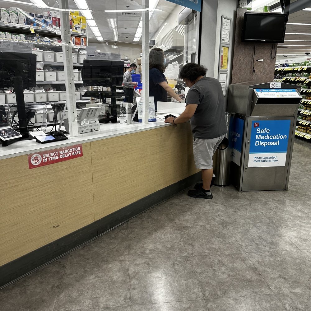 Walgreens - Worse employee ever - Drugstores Near Me - Seaside, California Walgreens - Worse employee ever - Drugstores Near Me - Seaside, California