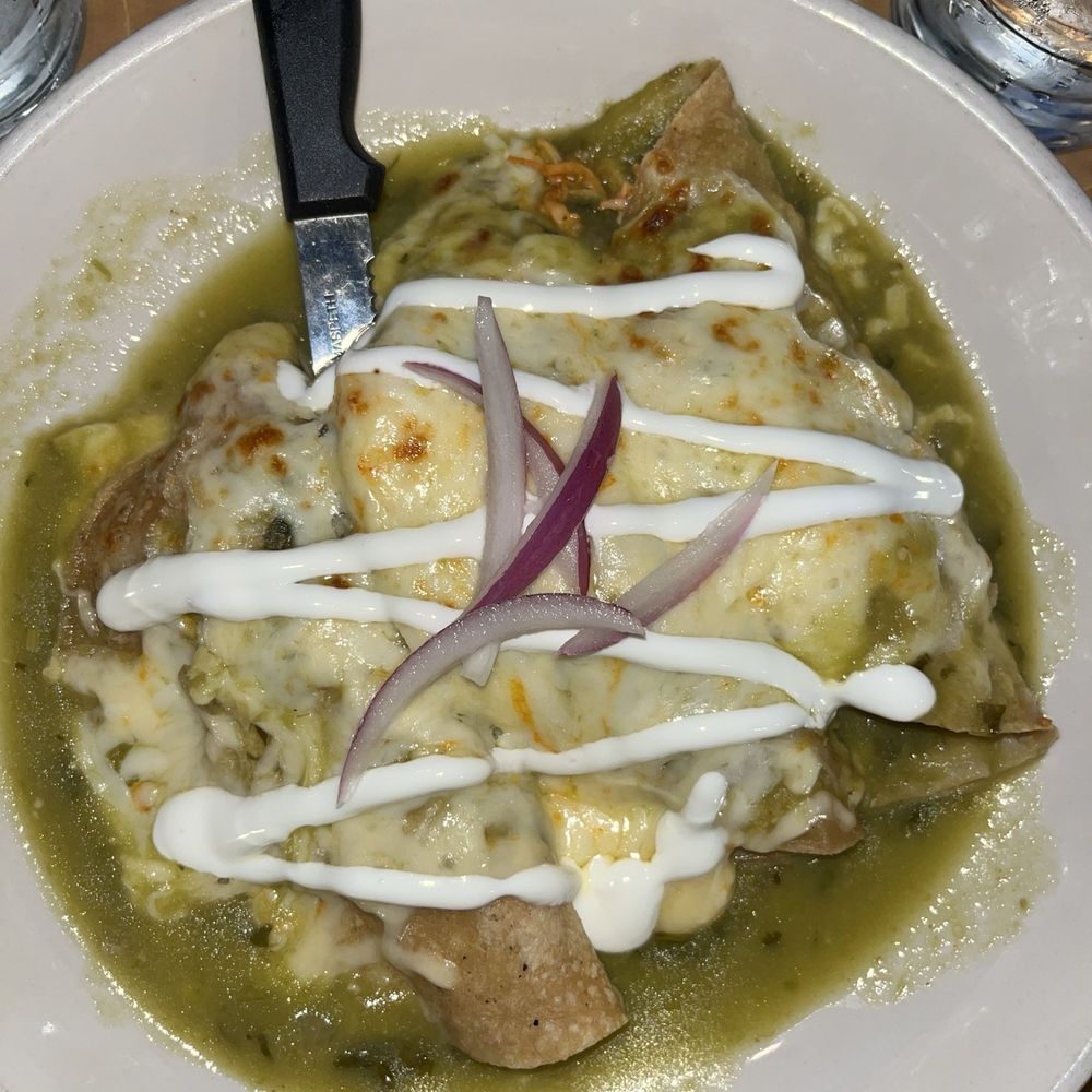 Cesar's Killer Margaritas - Broadway - Enchiladas Suizas - Mexican Near Me - Chicago, Illinois Cesar's Killer Margaritas - Broadway - Enchiladas Suizas - Mexican Near Me - Chicago, Illinois