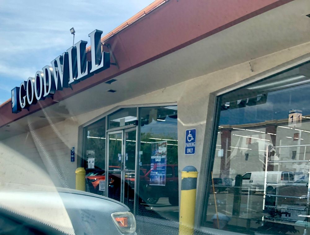 GOODWILL OF SILICON VALLEY Updated September 2024 127 Photos & 69 Reviews 60 S San Tomas