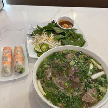 286 Noodle House - Shrimp spring roll Pho #8 - Filet mignon & meatball - Vietnamese Near Me - Garland, Texas 286 Noodle House - Shrimp spring roll Pho #8 - Filet mignon & meatball - Vietnamese Near Me - Garland, Texas