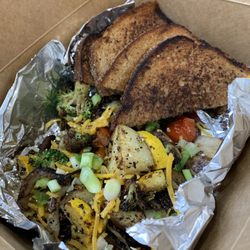 Lyra's Natural Kitchen - Veggie hash