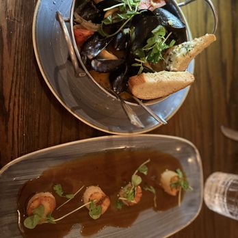 Wence's - Mediterranean Black Mussels and Pan Seared Scallops - New American Near Me - Pleasant Hill, California