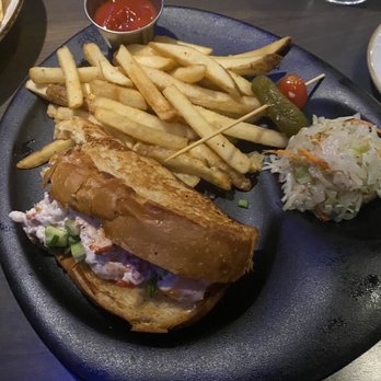 Makers Union - Maine Lobster Roll - Pubs Near Me - Reston, Virginia