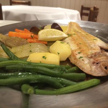 El Faro - Fresh fish from the sea! - Spanish Near Me - Geneva, GE