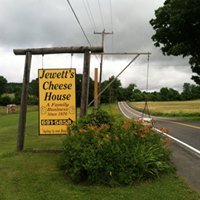 Food from Jewett's Cheese House