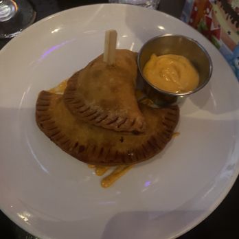 Viva Mexico Mexican Restaurant - $10 Empanadas that tasted kinda bad, and it came with mayonnaise - Mexican Near Me - Brooklyn, New York Viva Mexico Mexican Restaurant - $10 Empanadas that tasted kinda bad, and it came with mayonnaise - Mexican Near Me - Brooklyn, New York