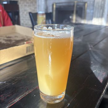 Bluewood Brewing - Bananas n Blow - Breweries Near Me - St. Louis, Missouri