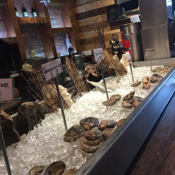Shaking Crawfish - Oyster variety - Seafood Near Me - Doraville, Georgia