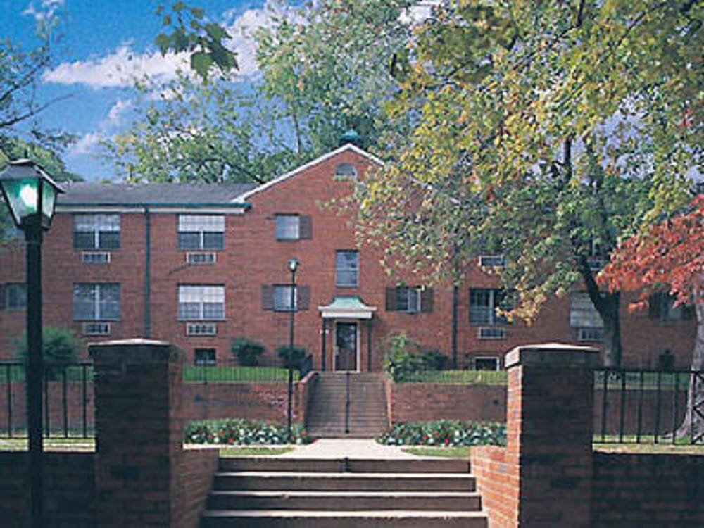 BARCROFT APARTMENTS CLOSED Updated April 2024 1130 S Mason