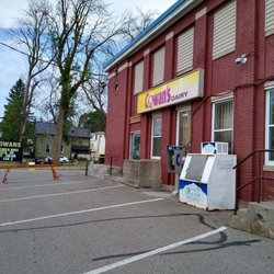 Cowan's Dairy - The Convenience Store entrance attached to the Ice Cream shop.