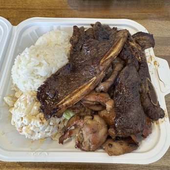 Maika’i Hawaiian Bbq - H2 - Hawaiian BBQ Mix: Delicious and moist meat! Hidden steamed cabbage under the meat. Generous portion!! Highly recommend! - Barbeque Near Me - Houston, Texas Maika’i Hawaiian Bbq - H2 - Hawaiian BBQ Mix: Delicious and moist meat! Hidden steamed cabbage under the meat. Generous portion!! Highly recommend! - Barbeque Near Me - Houston, Texas
