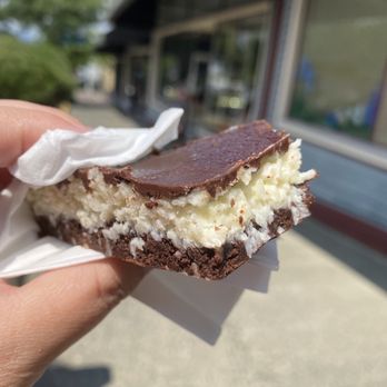 Wild Poppy Market - Nanaimo bar - Bakeries Near Me - Ladysmith, British Columbia