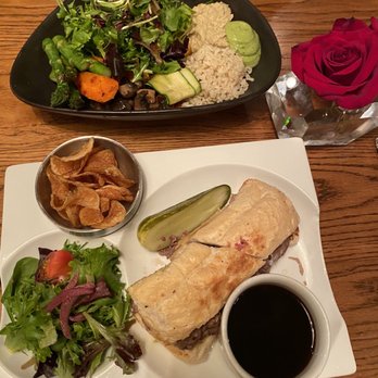 Vaudeville - French Dip - New American Near Me - Fredericksburg, Texas