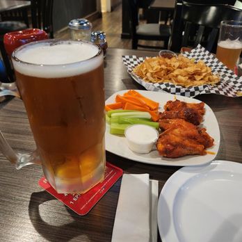 Griffins Grill - Karaoke Near Me - Los Alamitos, California