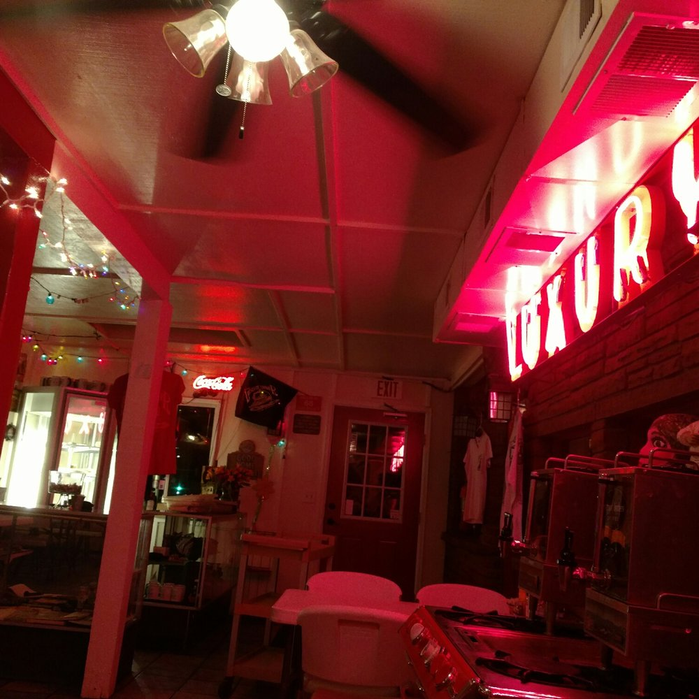 Luxury Diner - Diners Near Me - Cheyenne, Wyoming Luxury Diner - Diners Near Me - Cheyenne, Wyoming