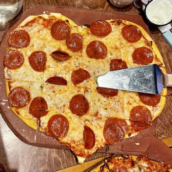 Flo & Santos - Fun Valentine's heart-shaped pizza! - Pizza Near Me - Chicago, Illinois Flo & Santos - Fun Valentine's heart-shaped pizza! - Pizza Near Me - Chicago, Illinois