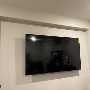 Trained To Execute - Flat screen tv mounting - Handyman Near Me Trained To Execute - Flat screen tv mounting - Handyman Near Me