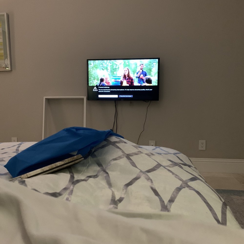Top Villas - Wifi and TV overheats and freezes every hour. - Vacation Rentals Near Me - Davenport, Florida Top Villas - Wifi and TV overheats and freezes every hour. - Vacation Rentals Near Me - Davenport, Florida