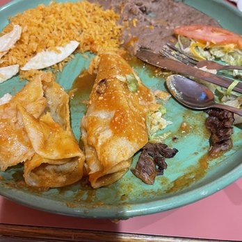 Mazatlan Restaurant - Supposed to be Tacos Al Carbon but it all turned to mush because tacos were smothered with enchilada sauce - Mexican Near Me - Aberdeen, Washington