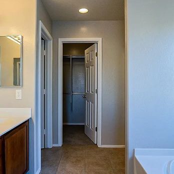 Surface Painting - Interior Painting Photo 2 - Painters Near Me Surface Painting - Interior Painting Photo 2 - Painters Near Me