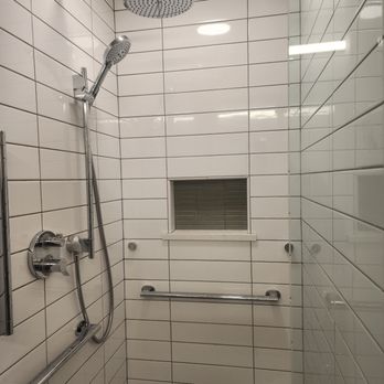 Robb Co - finished shower - General Contractors Near Me - Portland, Oregon