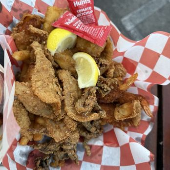 Giovanni's Take Out Express - Combo and chips - Seafood Near Me - Morro Bay, California Giovanni's Take Out Express - Combo and chips - Seafood Near Me - Morro Bay, California