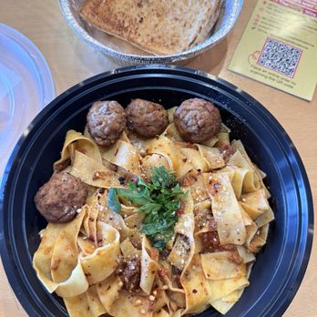 Wow Spaghetti - Bolognese with flat noodles and garlic bread. - Pasta Shops Near Me - Santa Clarita, California Wow Spaghetti - Bolognese with flat noodles and garlic bread. - Pasta Shops Near Me - Santa Clarita, California