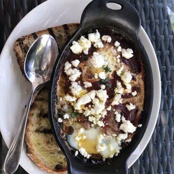 Behind The Bookstore - Shakshuka - Coffee & Tea Near Me - Edgartown, Massachusetts