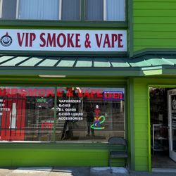 VIP SMOKE & VAPE - the FRONT